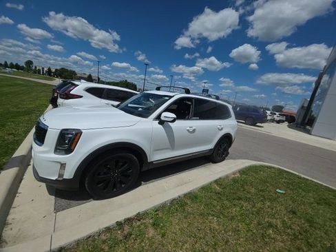 Used 2020 Kia Telluride EX w/ EX Premium Package AWD/4WD image 2