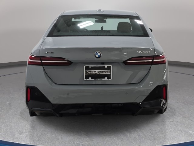 Certified 2026 BMW 530i xDrive w/ M Sport Package AWD/4WD image 6