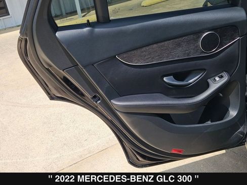 Used 2022 Mercedes-Benz GLC 300 4MATIC image 18