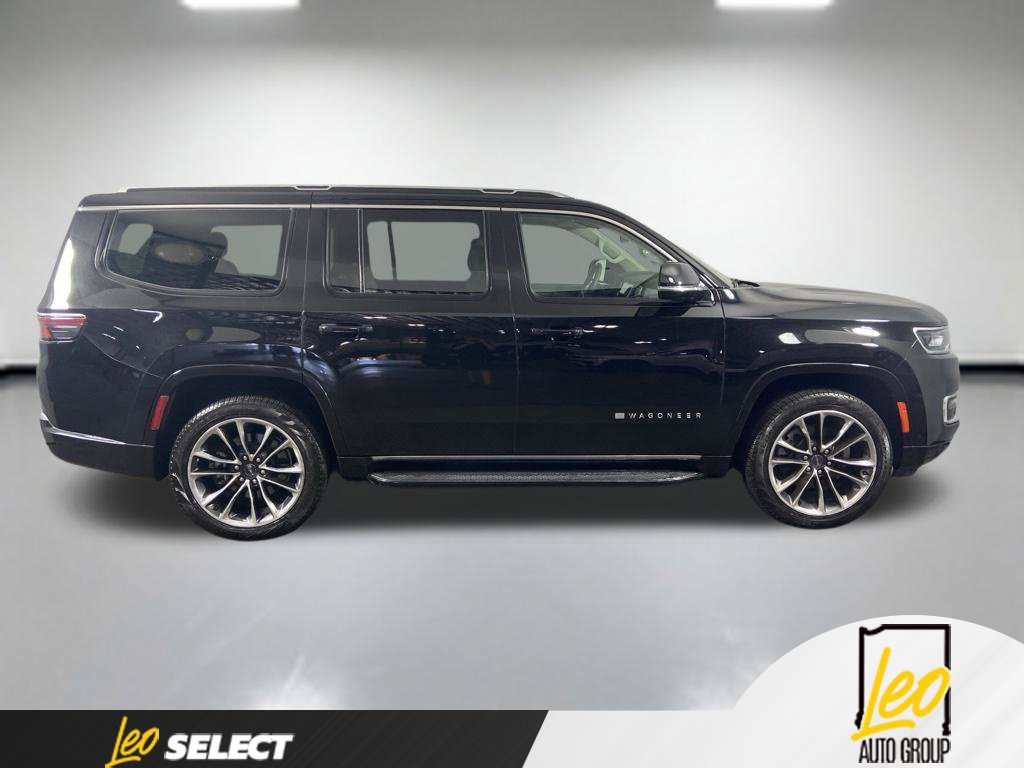 Used 2023 Jeep Wagoneer Series II w/ Premium Group I AWD/4WD image 7