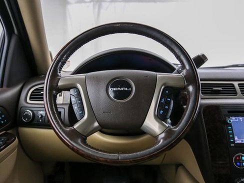 Used 2011 GMC Yukon XL Denali AWD/4WD image 51