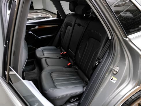 Used 2023 Audi Q5 2.0T Premium Plus w/ Premium Plus Package AWD/4WD image 43