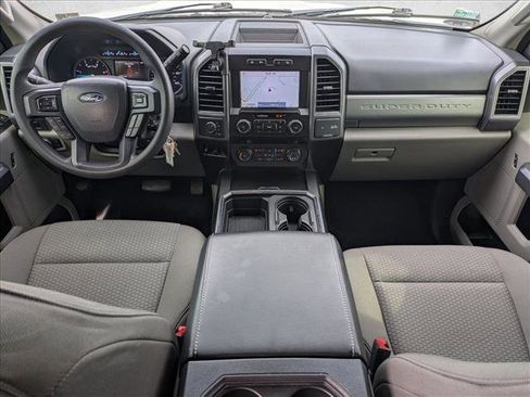 Certified 2022 Ford F450 XLT w/ XLT Premium Package image 17