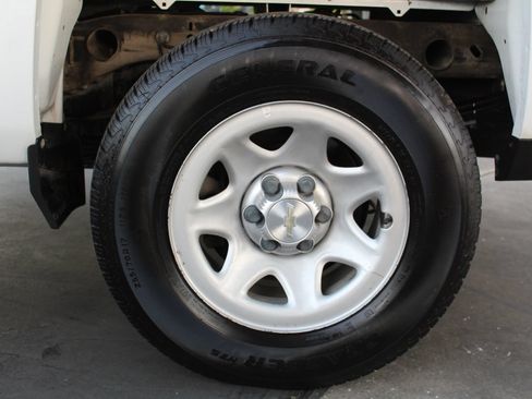 Used 2019 Chevrolet Silverado 1500 W/T AWD/4WD image 33
