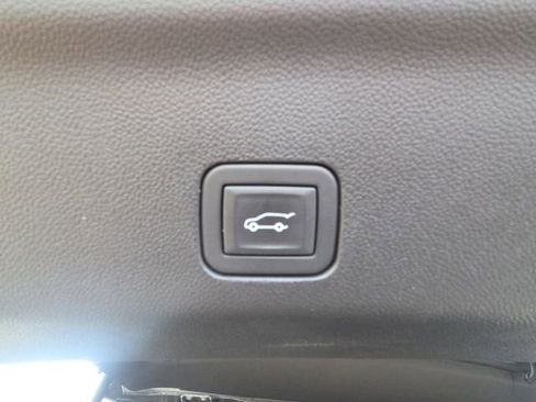 Used 2023 Chevrolet Tahoe LT w/ LT Signature Plus Package AWD/4WD image 14