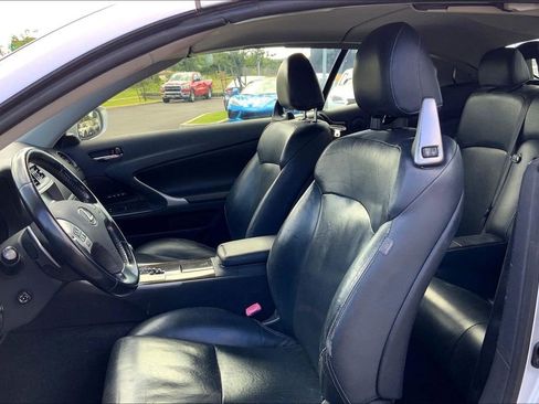 Used 2015 Lexus IS 250C w/ Luxury Package RWD image 23