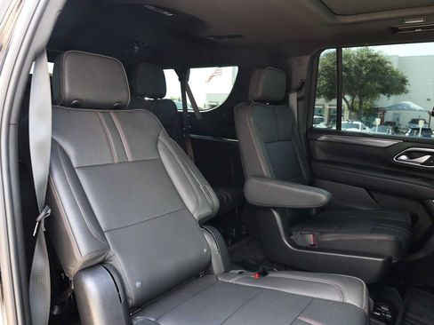 Used 2024 Chevrolet Suburban RST w/ Luxury Package AWD/4WD image 43