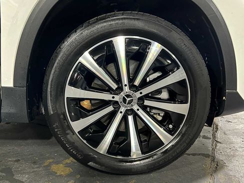 Certified 2023 Mercedes-Benz GLA 250 4MATIC image 9