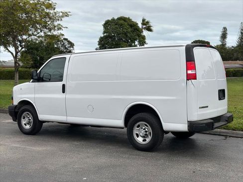Used 2021 Chevrolet Express 2500 w/ Driver Convenience Package image 6