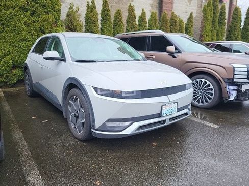 Used 2023 Hyundai Ioniq 5 SEL image 2