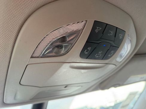Used 2023 Chrysler Pacifica Touring-L image 20