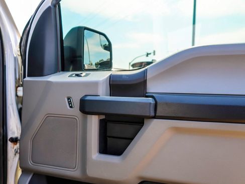 Used 2019 Ford F150 XL w/ Equipment Group 101A Mid AWD/4WD image 12