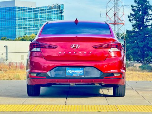 Used 2020 Hyundai Elantra SEL FWD image 5