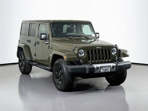 Used 2015 Jeep Wrangler Unlimited Sahara w/ Connectivity Group AWD/4WD image 1