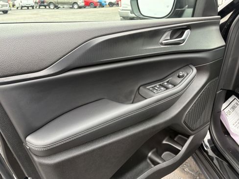 Used 2024 Jeep Grand Cherokee Laredo X w/ Luxury Tech Group I image 13