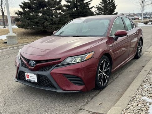 Certified 2018 Toyota Camry SE image 33