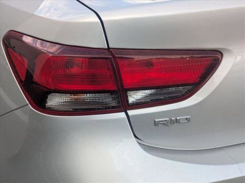 Used 2022 Kia Rio LX image 8