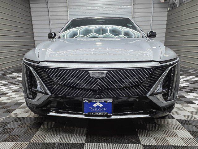 Used 2024 Cadillac Lyriq Luxury w/ LPO, Floor Liner Package AWD/4WD image 4