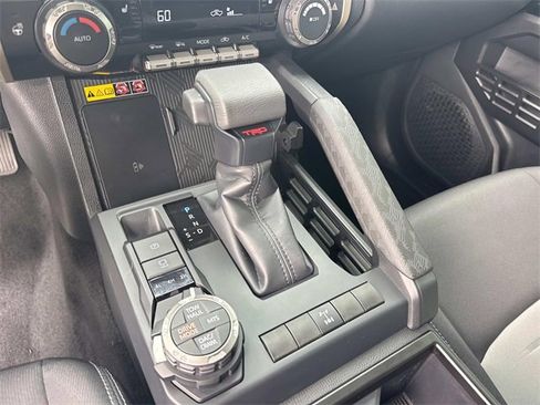 Used 2025 Toyota Tacoma TRD Off-Road image 25