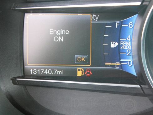 Used 2016 Ford Explorer XLT w/ Equipment Group 202A image 28