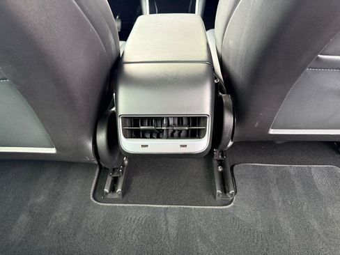 Used 2019 Tesla Model 3 Mid Range image 36