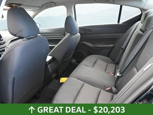 Used 2025 Nissan Altima 2.5 SV FWD image 17