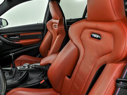 Used 2018 BMW M3 RWD image 17