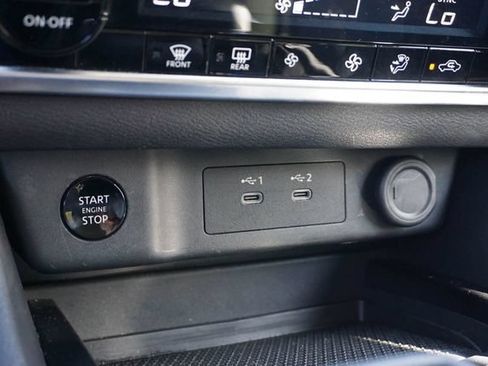 Used 2025 Nissan Rogue SV FWD image 22