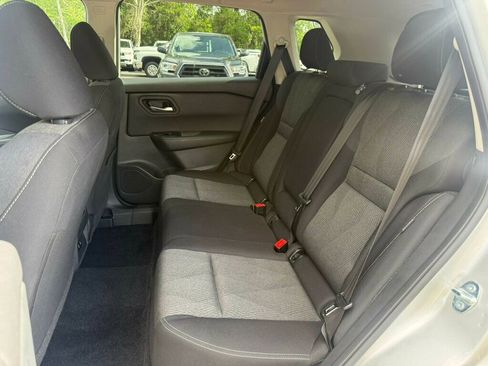 Used 2025 Nissan Rogue SV FWD image 7