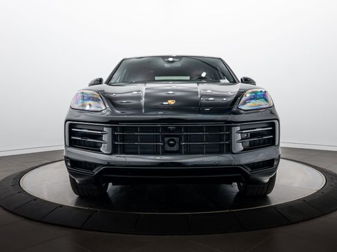 Certified 2026 Porsche Cayenne S AWD/4WD image 10