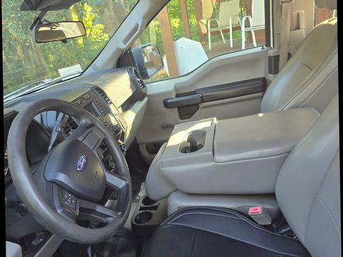 Used 2019 Ford F150 XL RWD image 8