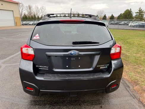 Used 2017 Subaru Crosstrek 2.0i Premium image 2