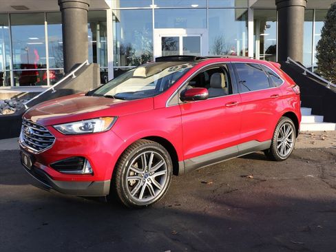Used 2020 Ford Edge Titanium w/ Class II Trailer Tow Package image 1