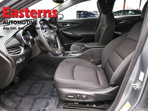 Used 2023 Chevrolet Malibu LT FWD image 14