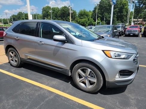 Used 2021 Ford Edge SEL w/ Convenience Package AWD/4WD image 4