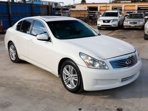 Used 2012 INFINITI G37 Journey w/ Premium Pkg image 9