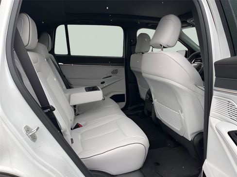 Used 2025 Jeep Wagoneer S Limited image 23