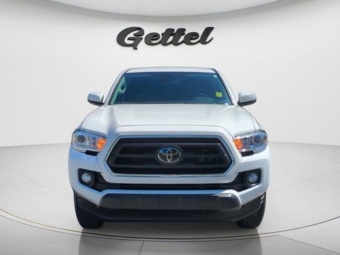 Used 2022 Toyota Tacoma SR5 w/ Technology Package image 8