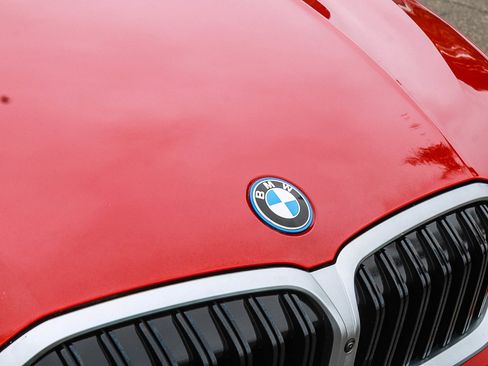 Certified 2024 BMW 330e RWD image 9