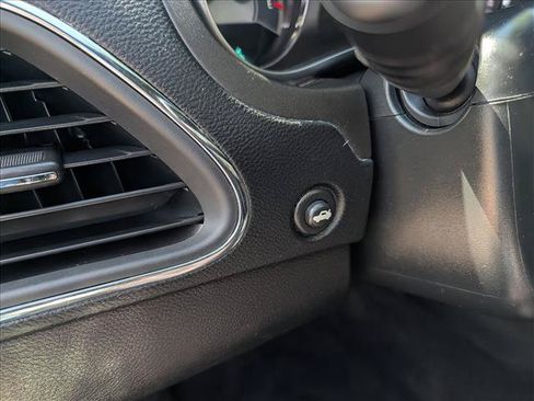Used 2013 Chrysler 200 Touring FWD image 28