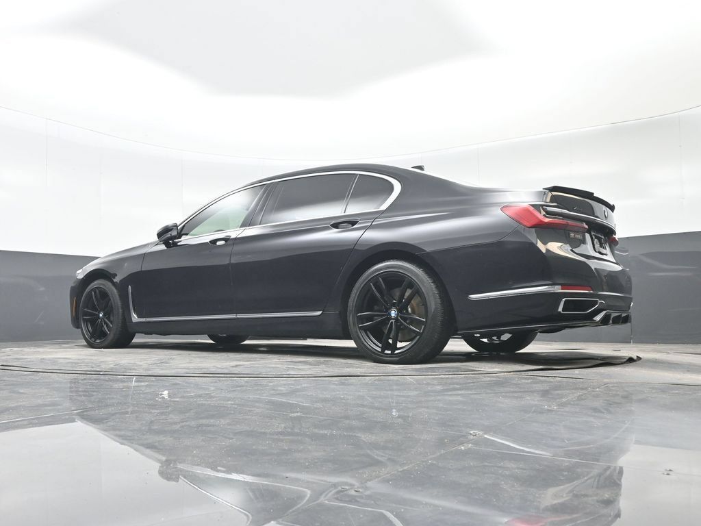 Used 2022 BMW 740i xDrive w/ Premium Package AWD/4WD image 29
