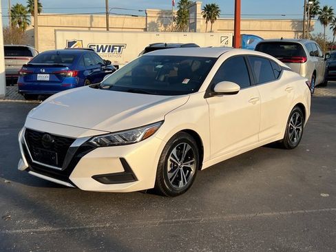 Used 2022 Nissan Sentra SV w/ Trunk Package image 2