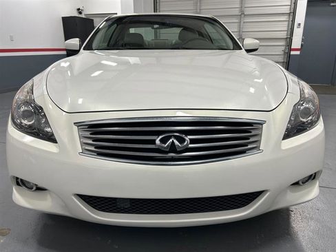 Used 2011 INFINITI G37 x Coupe w/ Premium Pkg image 6