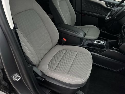 Used 2022 Ford Escape SE w/ Cold Weather Package FWD image 27