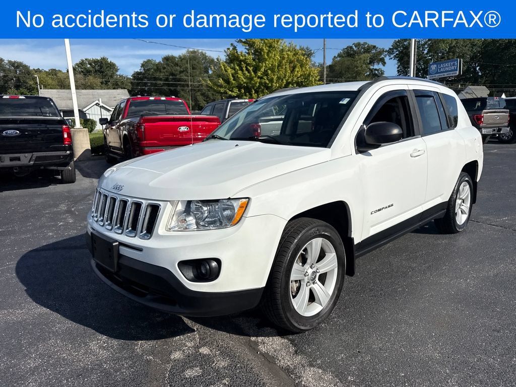 Used 2011 Jeep Compass Latitude AWD/4WD image 2
