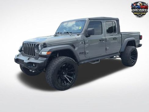 Used 2022 Jeep Gladiator Sport w/ Trailer Tow Package AWD/4WD image 1