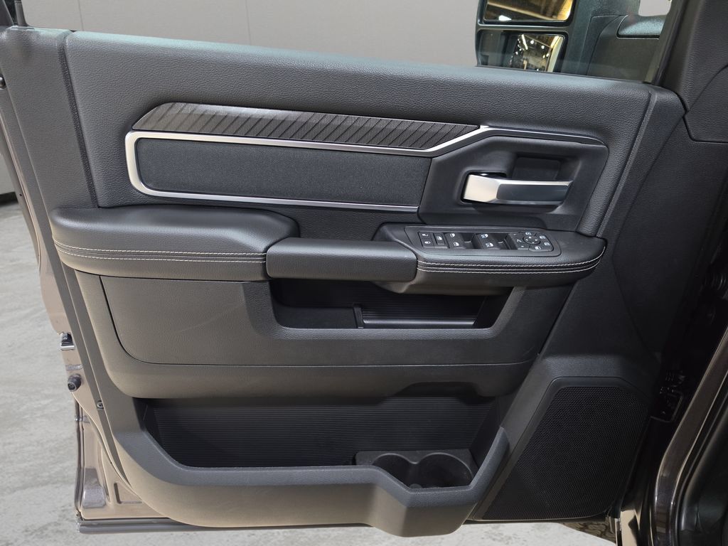New 2027 RAM 3500 Big Horn AWD/4WD image 14