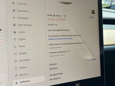 Used 2023 Tesla Model Y Performance AWD/4WD image 17