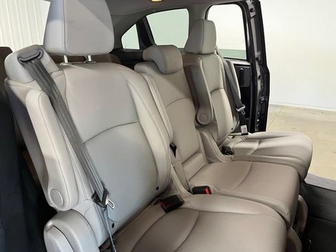 Used 2024 Honda Odyssey Touring image 13