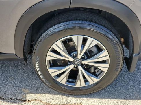 Certified 2023 Nissan Rogue SV AWD/4WD image 10